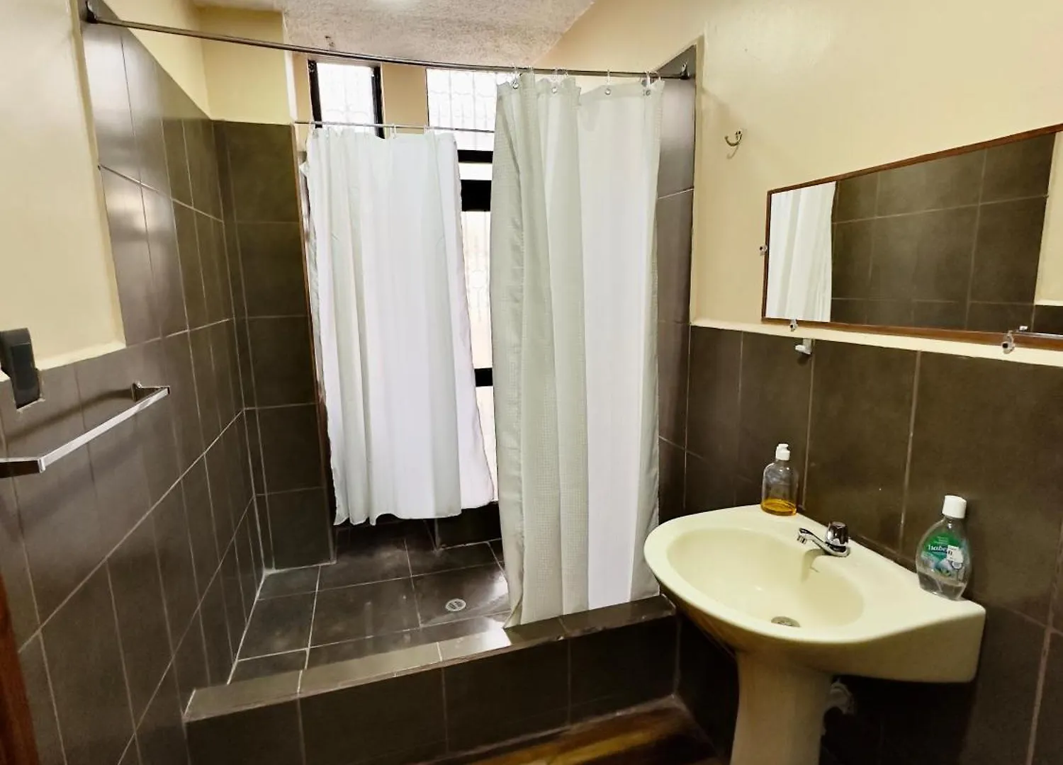 Travel Hotel Quito 0*,  Ecuador