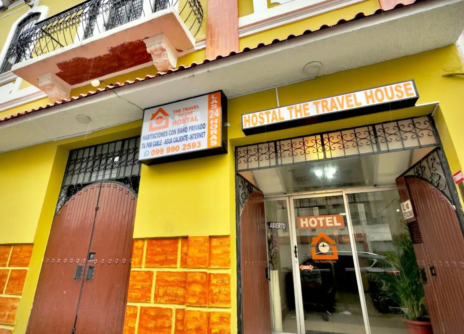 Travel Hotel Quito